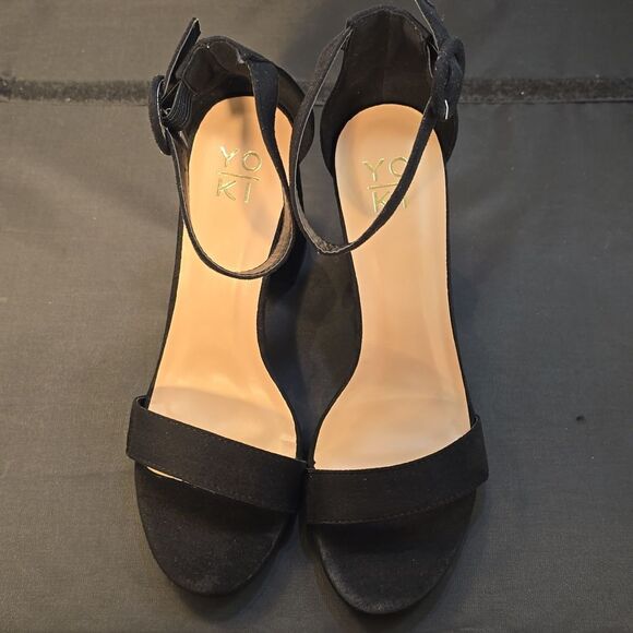 BRAND NEW YOKI BLOCK HEELED WOMEN'S OPEN TOE FAUX SUEDE SANDAL - Picture 3 of 16